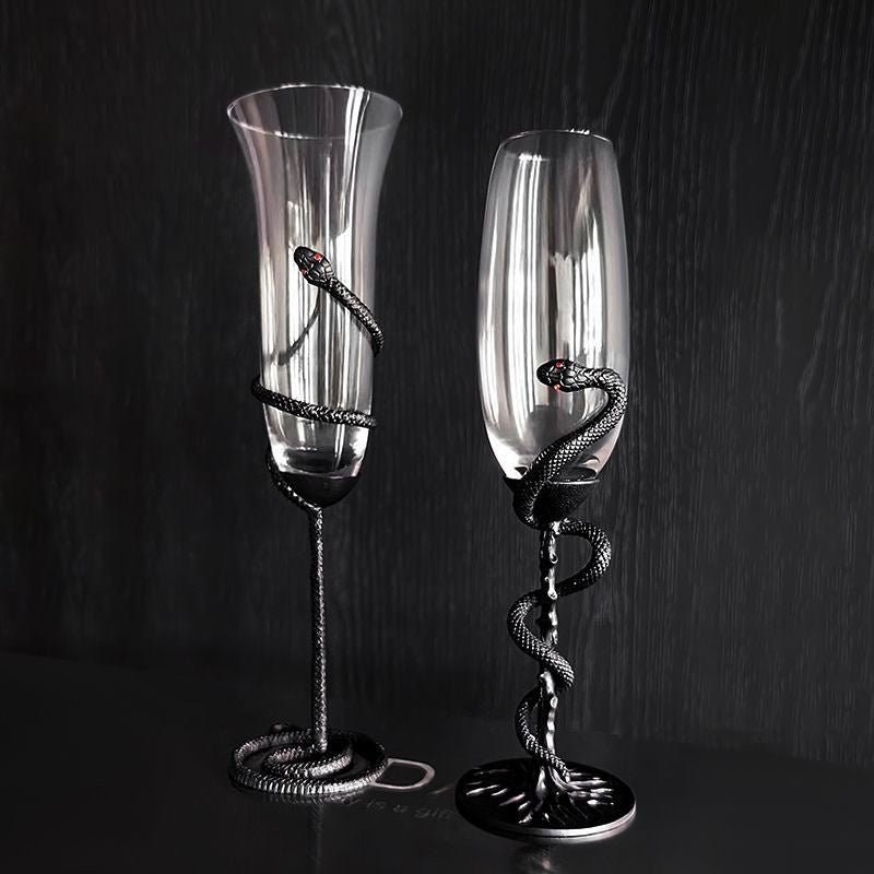 Luxury Snake Design Champagne Glasses - Elegant Stemware for Special Occasions