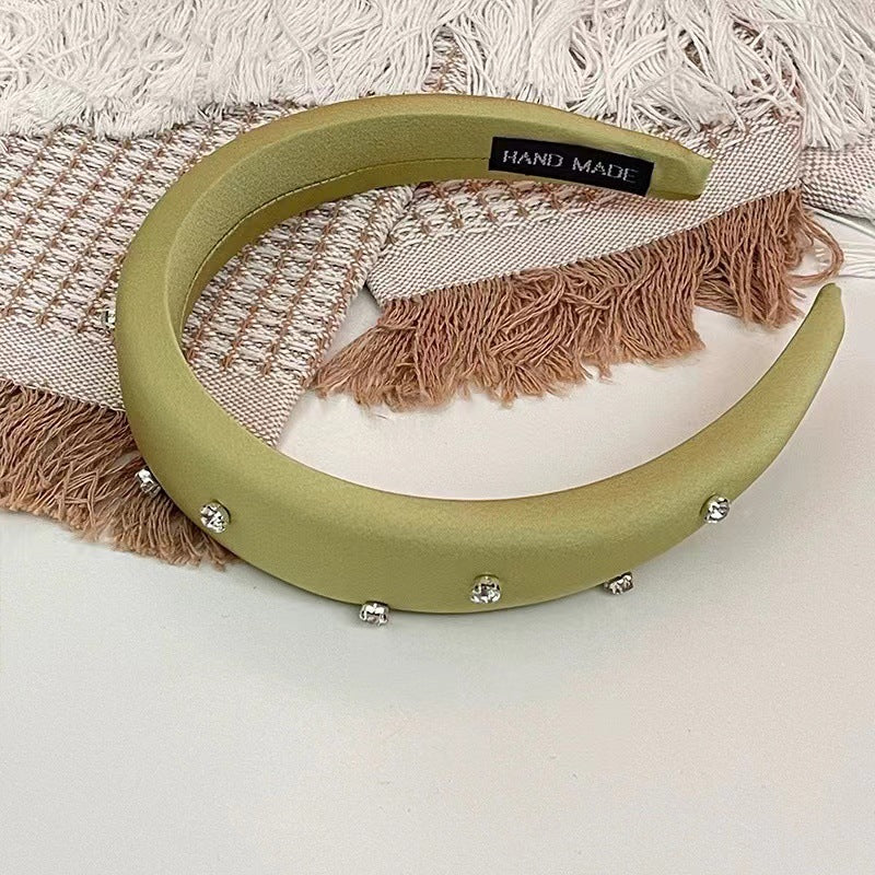 Women's Elegant Pearl Headband with Sponge Detail