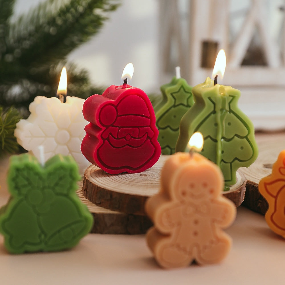 Holiday Scented Candles Set with Snowman & Snowflake Shapes - Freesia Fragrance