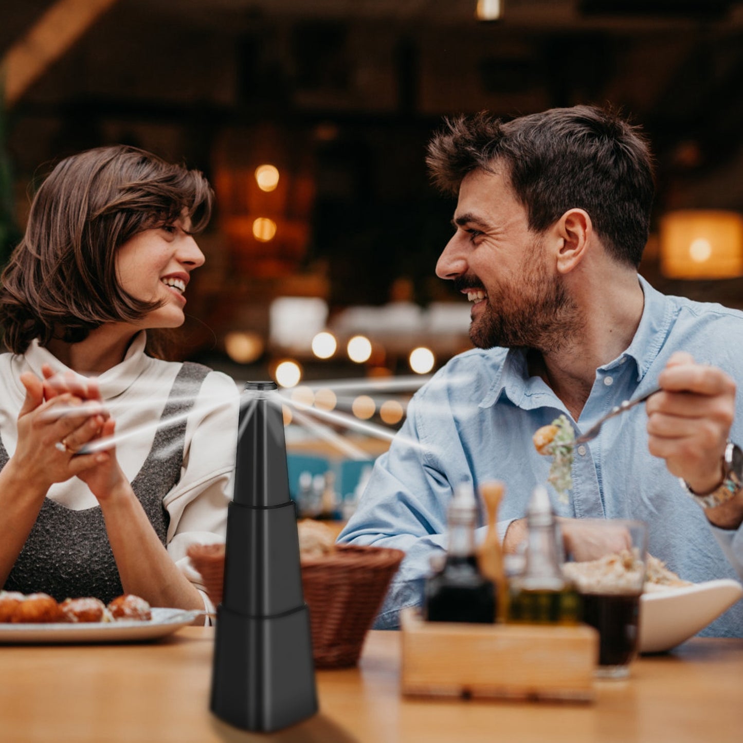 4-Pack Battery-Powered Fly Repellent Fan for Outdoor Dining