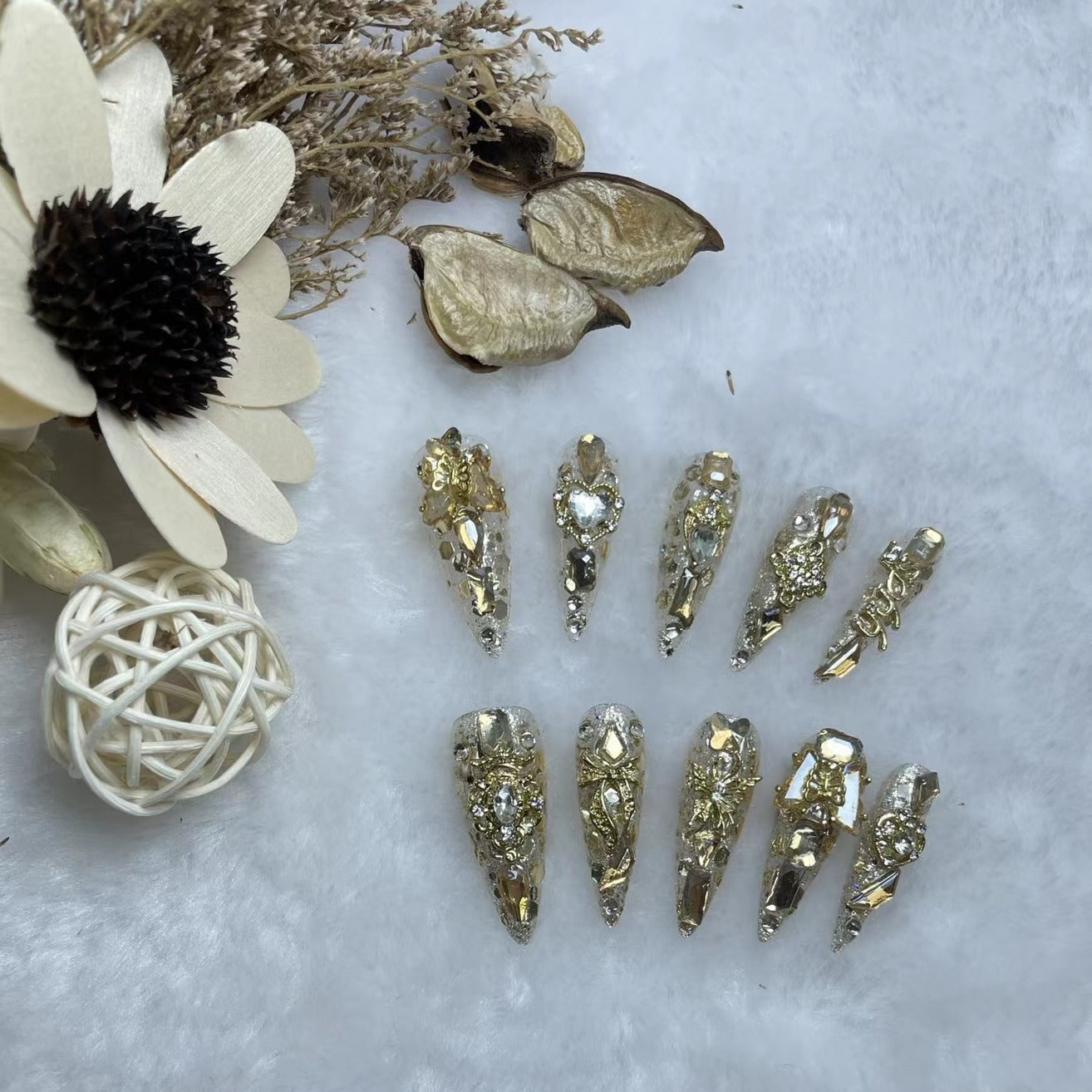 Handmade Luxury Press-On Nail Set - Elegant Reusable Manicure Kit