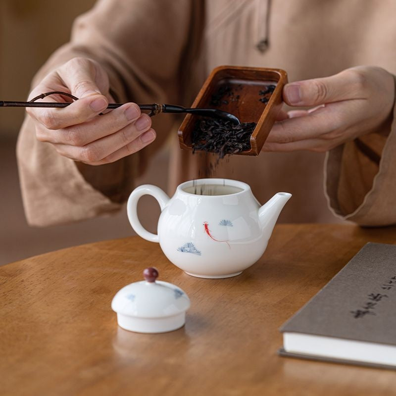 White Porcelain Fish Play Teapot 145ml Hand-Painted Chinese Style Kitchenware