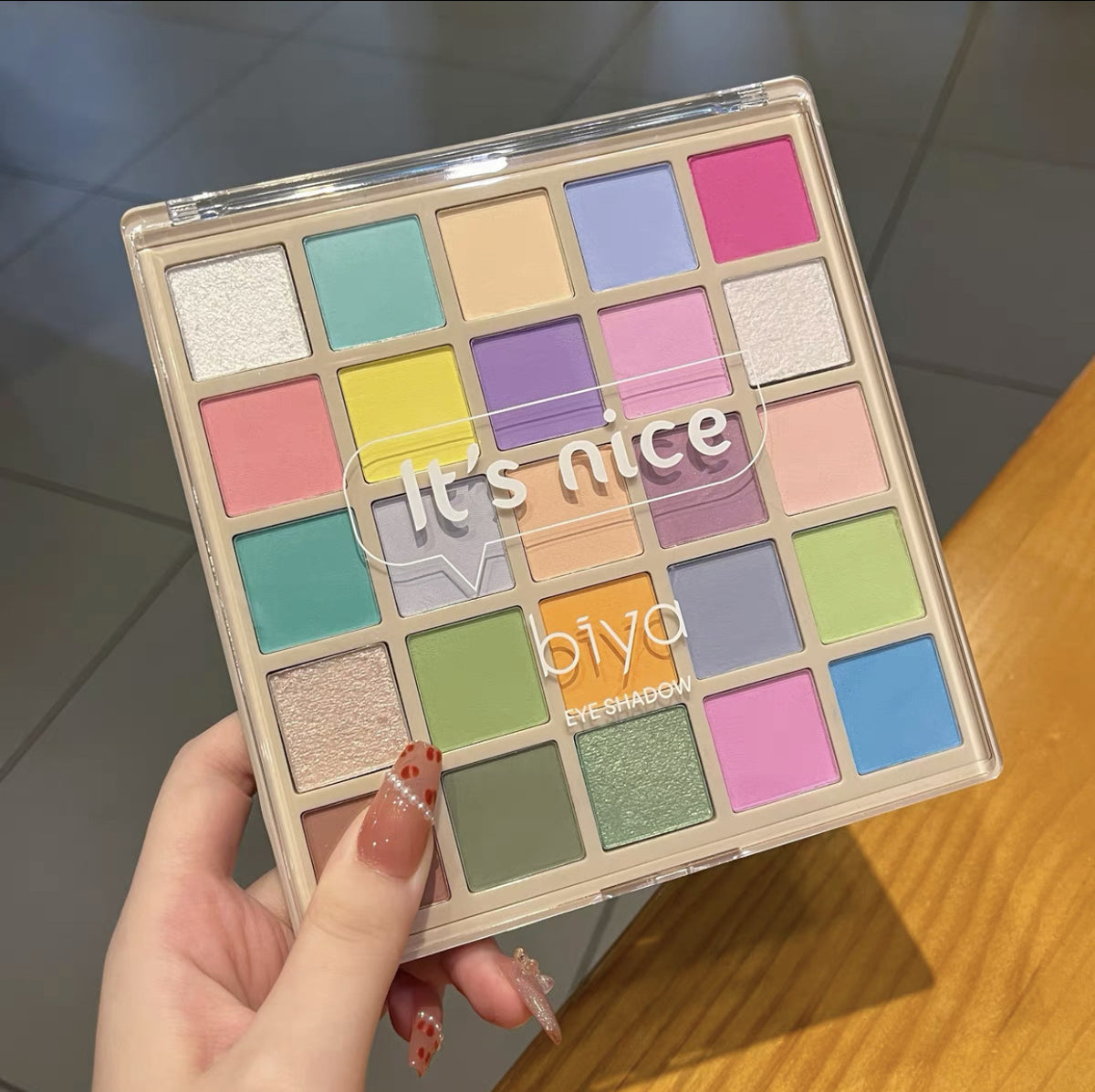 Multicolor Glitter Eyeshadow Palette - 25 Shades for Eye Makeup, Sparkling Color Set