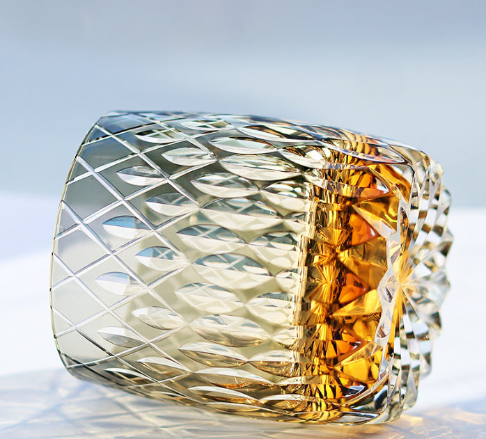Crystal Whiskey Glass - Elegant Hand-Carved 400ml for Home Bar