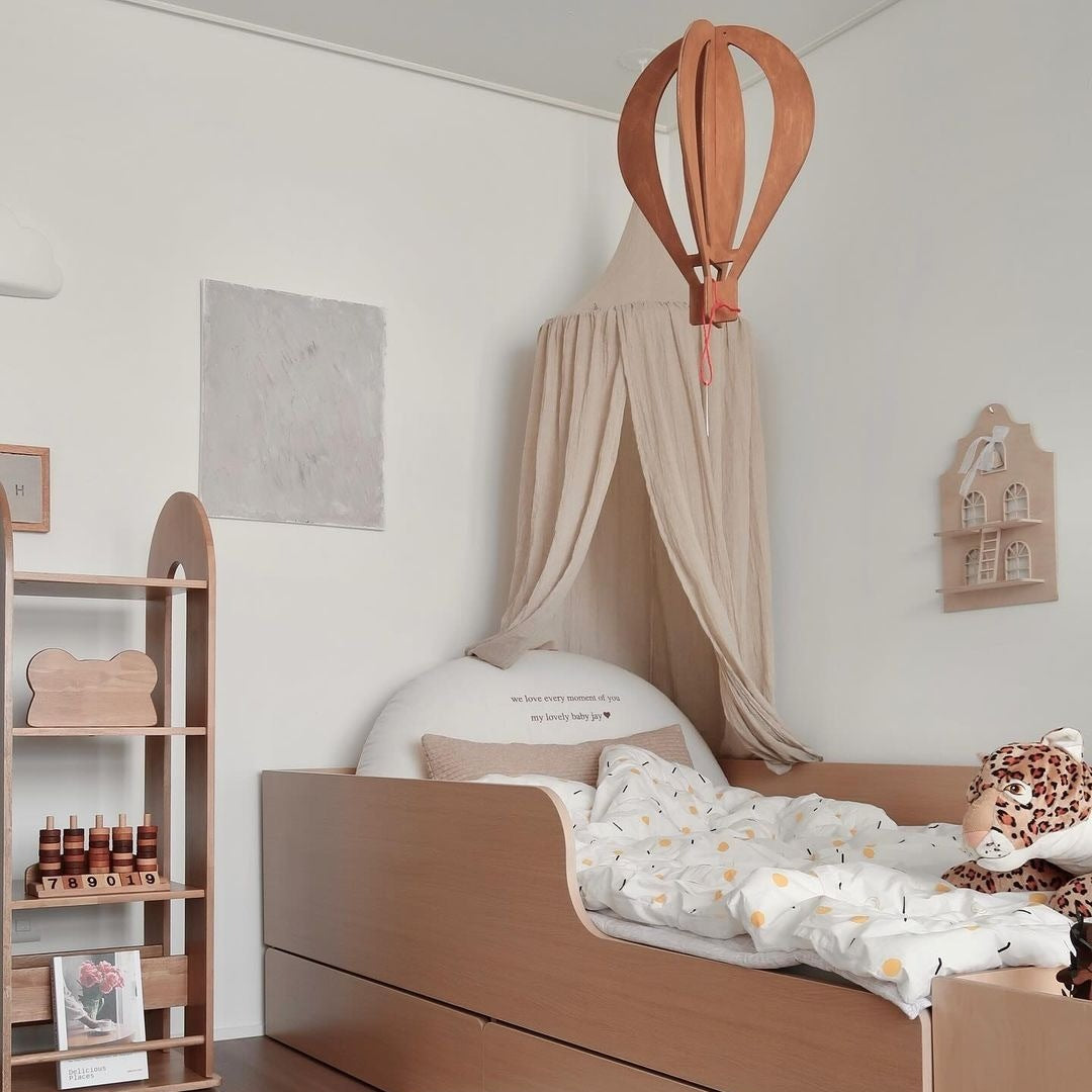 Children's Wooden Hot Air Balloon Ornaments for Kids Room Decor - 39x27cm