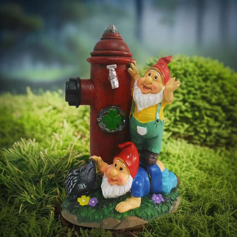 Garden Fire Hydrant Resin Sculpture for Landscape Decoration