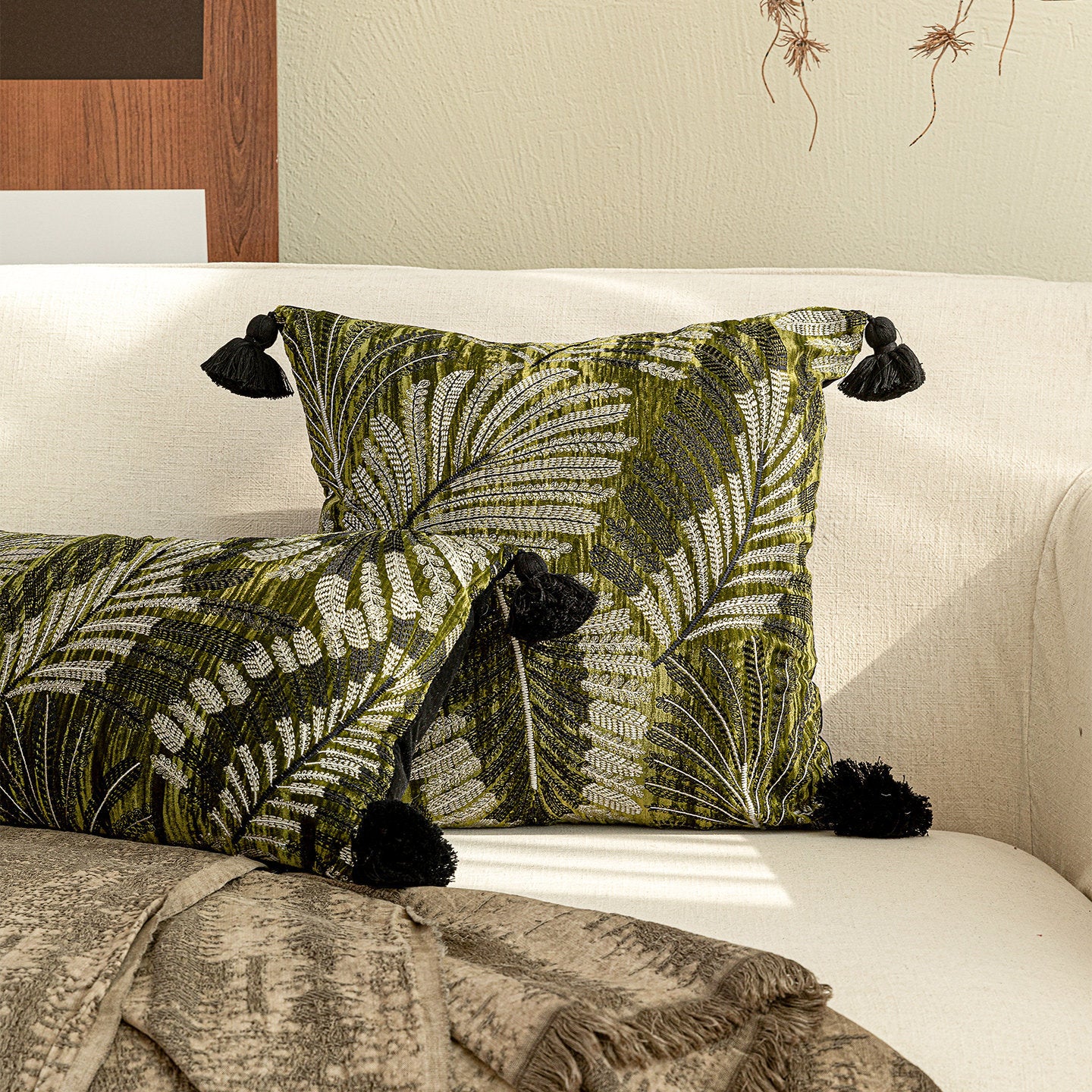 Luxury Velvet Throw Pillow with Embroidered Leaf Pattern - 45x45cm & 30x50cm