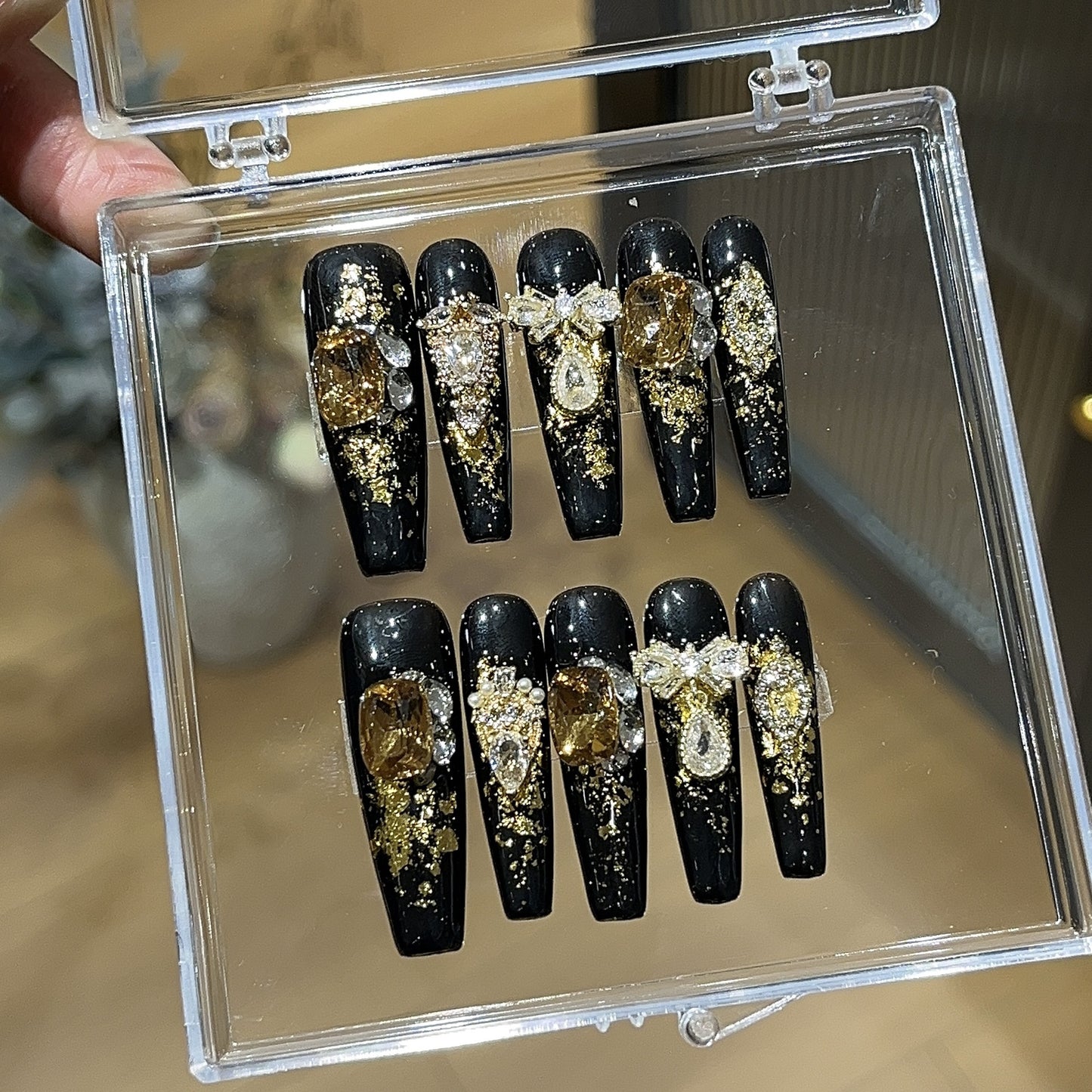 Women's Nail Art Kit with Handmade Design Armor - Multiple Sizes & Styles