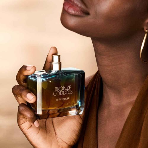 Estée Lauder Bronze Goddess Nuit Eau de Parfum Spray with notes of Ylang Ylang, Jasmine Sambac & Salted Coconut | Perfumes for Women, 1.7 Fl Oz