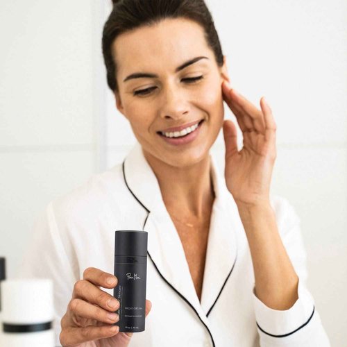 Pour Moi Night Cream with Retinol, Encapsulated Vitamin C, Squalane, Shea Butter, and Peptides – Climate-Smart Moisturizer for Hydration, Radiance, and Visible Skin Renewal