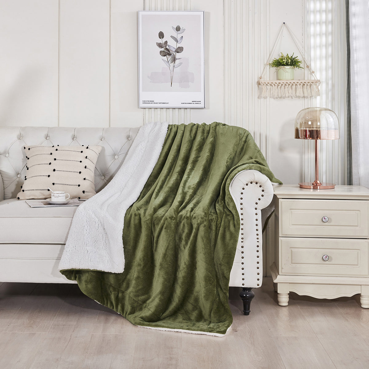 Thickened Warm Flannel Quilt Velvet Blanket for Dorms and Home