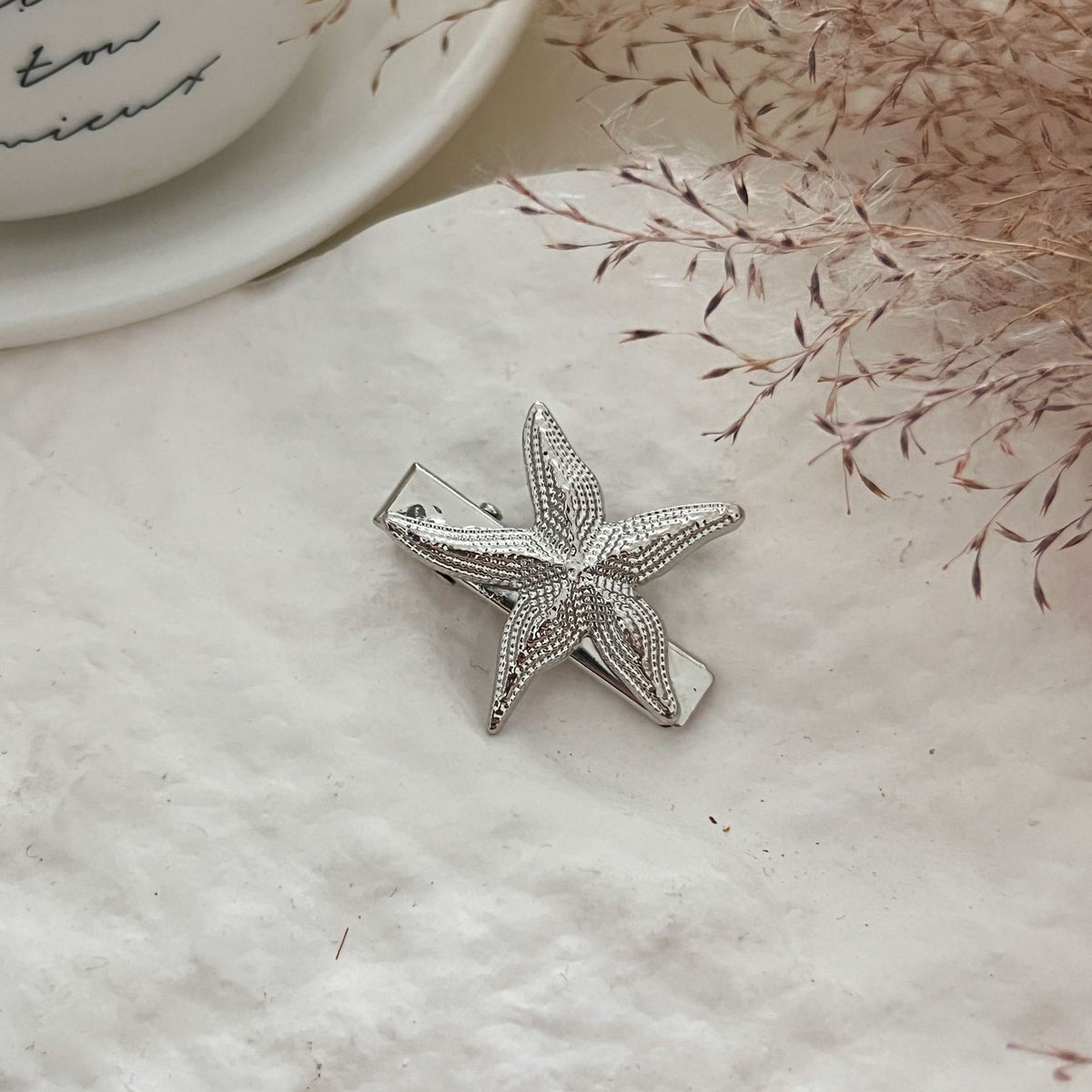 Ocean-Style Alloy Hair Clips with Shells & Starfish