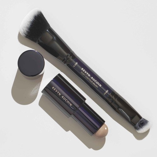 Kevyn Aucoin The Contrast Stick, Shape color (light neutral taupe, cooler undertone): A contour makeup crayon for adding angles, depth, structure and definition. All-day pigments. Made in Italy.