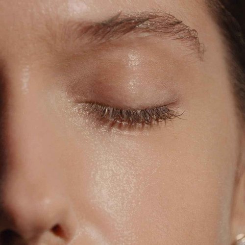 HELICONIA Face Toner – Lightweight Facial Mist with Mango, Honeysuckle & Lotus Flower | Hydrating | Calming & Antioxidant | for All Skin Types | Tropical Skincare | 100 ml