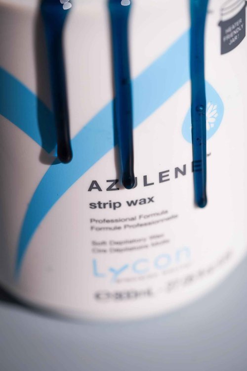 Lycon Azulene Magic Strip Wax for Hair Removal, Soft Wax for Gentle Use Over Larger Areas, Professional-Grade Soothing Formula, Suitable for Sensitive Skin, 800ml