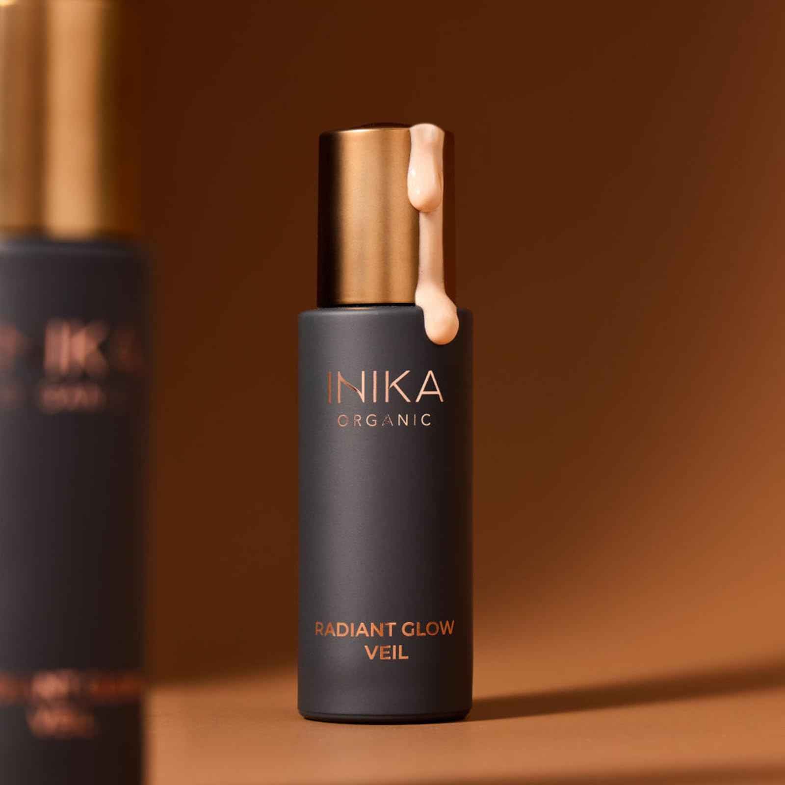 INIKA Organic Radiant Glow | Illuminate & Prime. Dewy, radiant Finish. Beautifying Primer, Nourishing Moisturiser, Finishing Highlighter. 100% Natural, 72% Organic Ingredients. Alcohol Free. 30mL