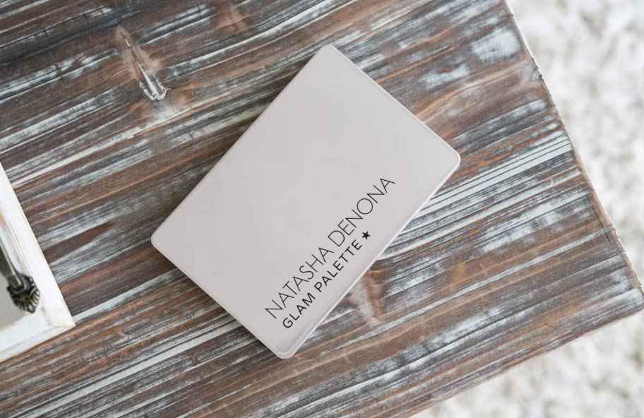 GLAM EYESHADOW PALETTE