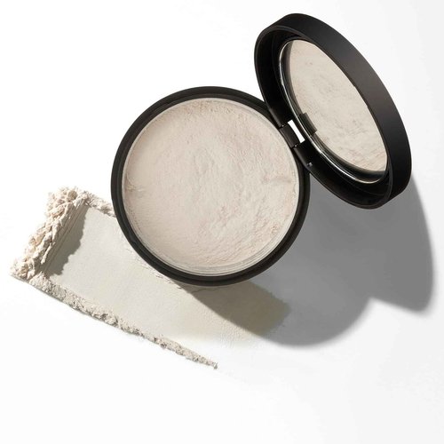 Glo Skin Beauty Luminous Setting Powder | Set and Extend Your Foundation with A Soft-Focus Effect