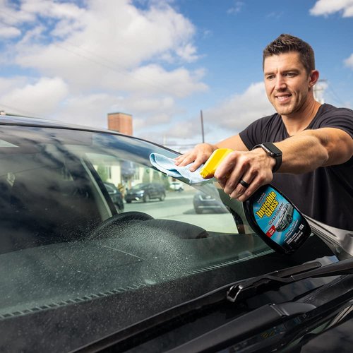 Invisible Glass 99611 Auto Glass Cleaner Kit with Streak Free Premium Glass Cleaner Spray, Glass Cleaner Wipes, and Microfiber Perfect Kit for Quick and Easy Glass Cleaning Tint Safe