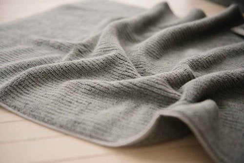 Cozy Earth Ribbed Washcloth Set - 60% Cotton 40% Viscose from Bamboo Bathroom Washcloths - Soft & Absorbent Textured Ribbed Pattern - 4 Pack Charcoal