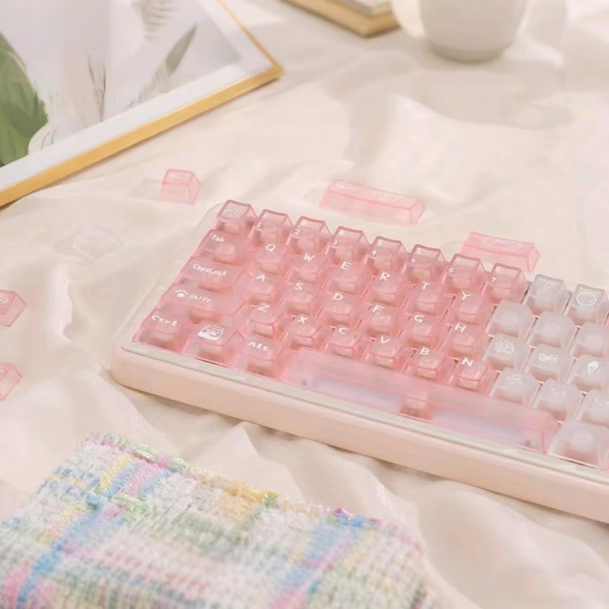 136 Keys Custom Crystal Pink Keycaps Cherry Profile Clear Keycaps Set Fit for 61/64/87/104/108 Cherry Mx Switches Mechanical Keyboard