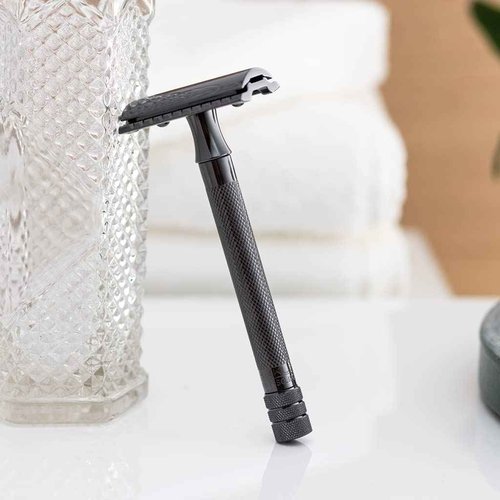 MERKUR 23B Double Edge Safety Razor - Black Long Knurled Brass Handle Made in Germany Plastic-Free Three Piece Design Closed Comb Straight Bar