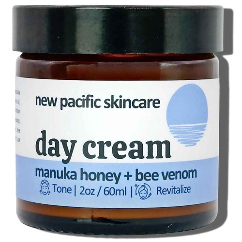New Pacific Skincare Manuka Honey 45+ MGO & Bee Venom Day Cream | 100% Natural Firming Anti-Wrinkle Face Moisturizer with Hyaluronic Acid & Vitamin C | 2oz