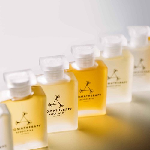 Aromatherapy Associates Revive Evening Bath and Shower Oil – Natural Hydrating Oil with 3 Essential Oils to Refresh Mind, Body, and Spirit (1.86 oz)