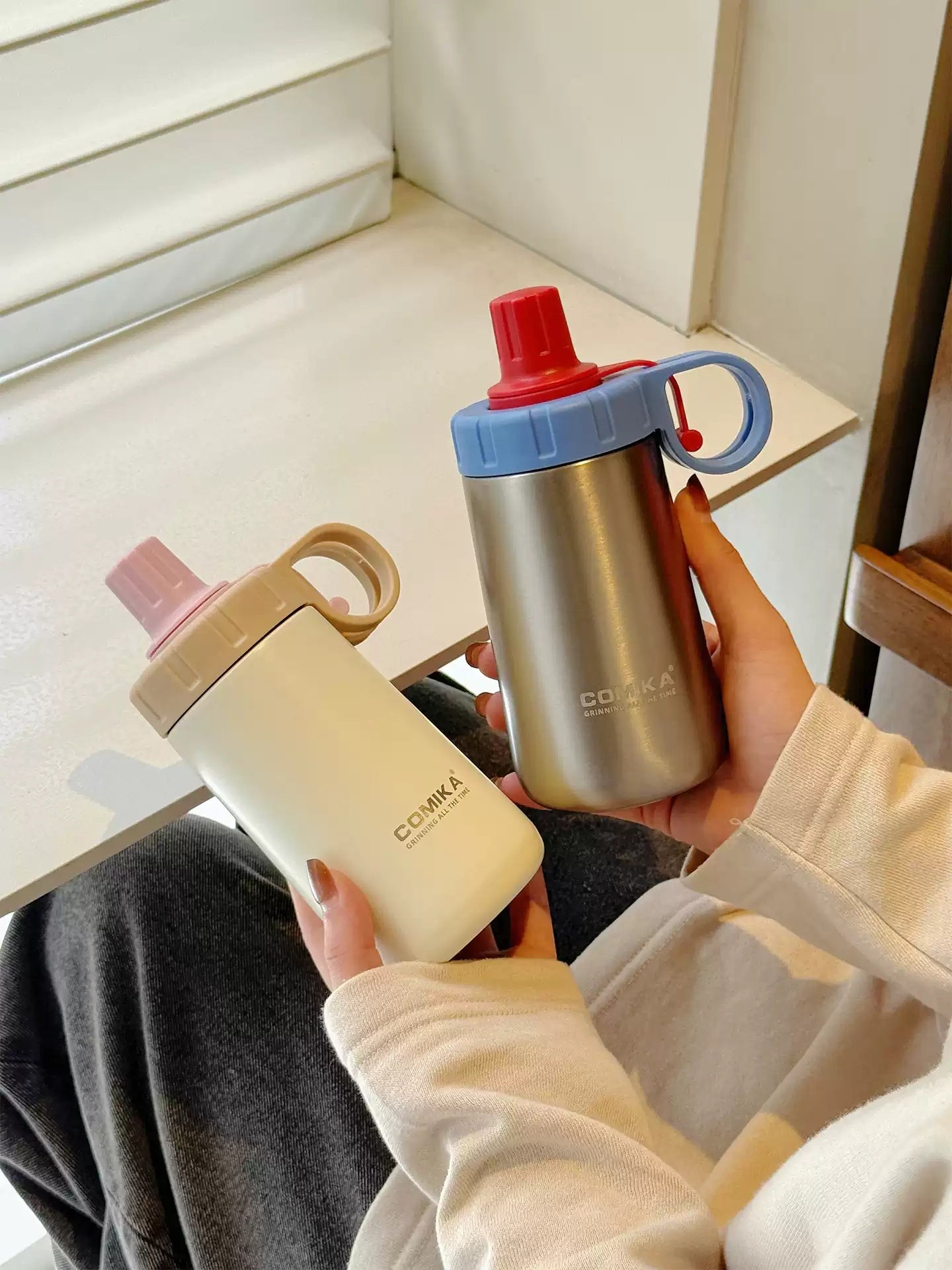 Portable Thermos Cup with Handle - Retro Style, 350ml, Insulated Drinkware