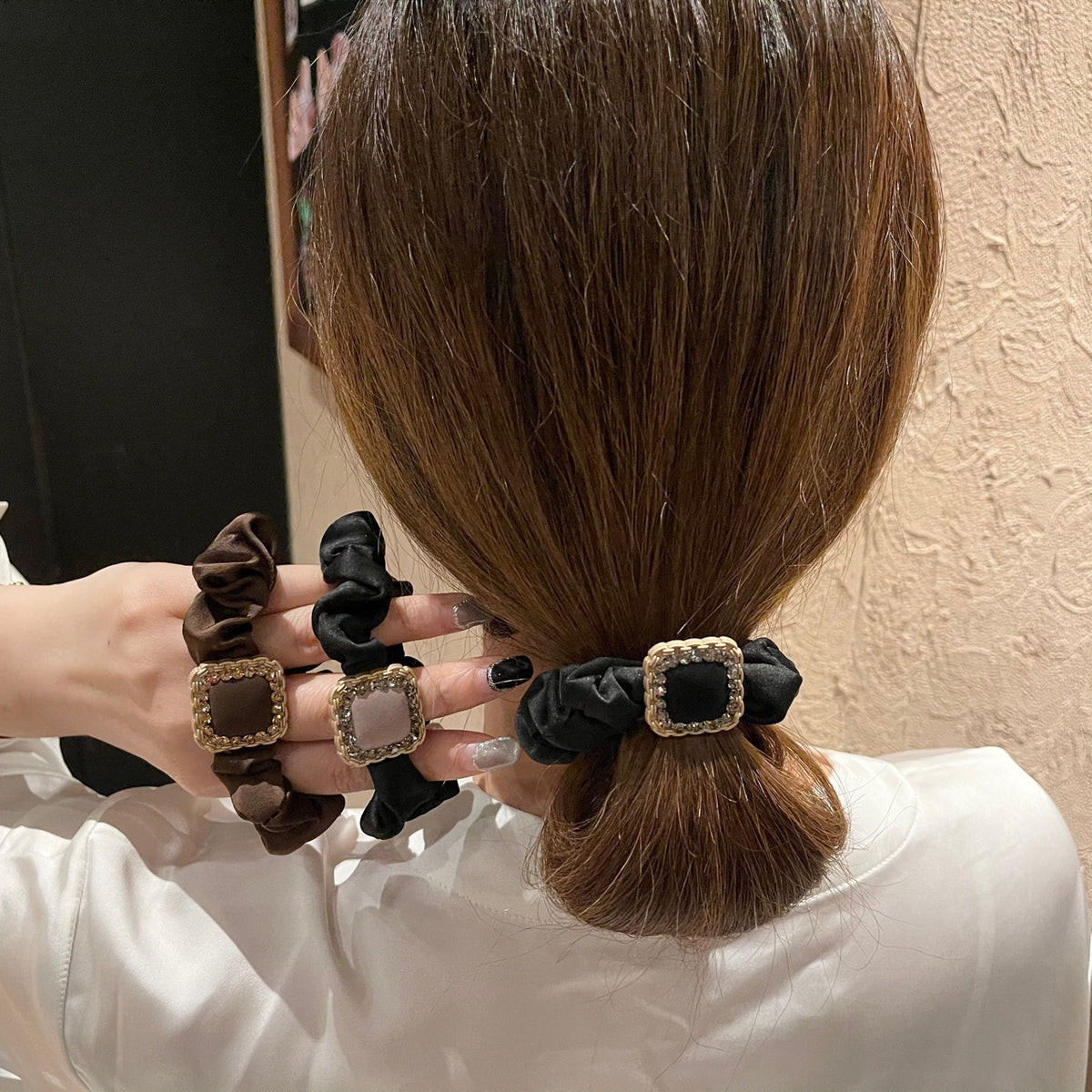 Rhinestone Hair Ring with Geometric Alloy Design