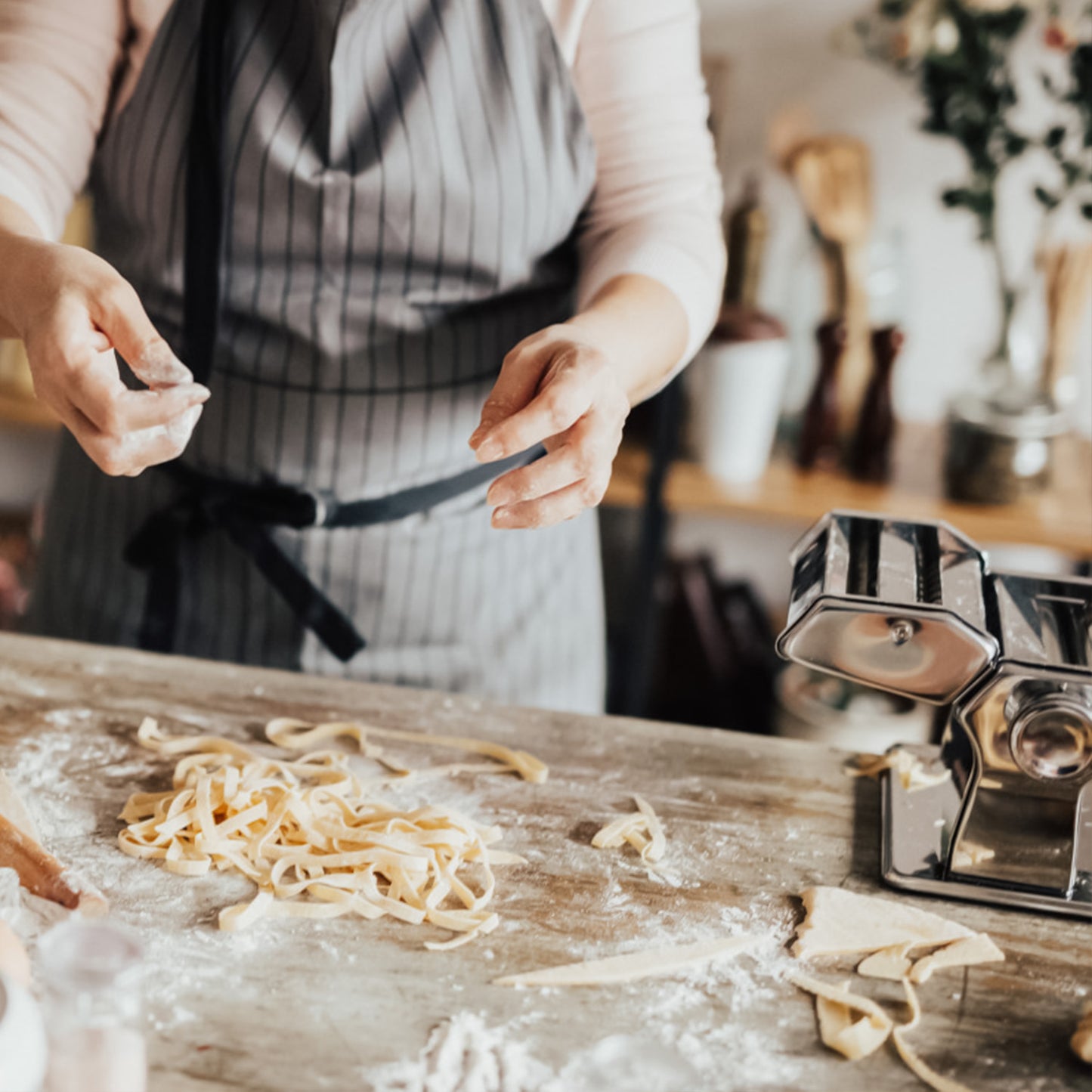 Stainless Steel Pasta Machine with 9 Thickness Settings