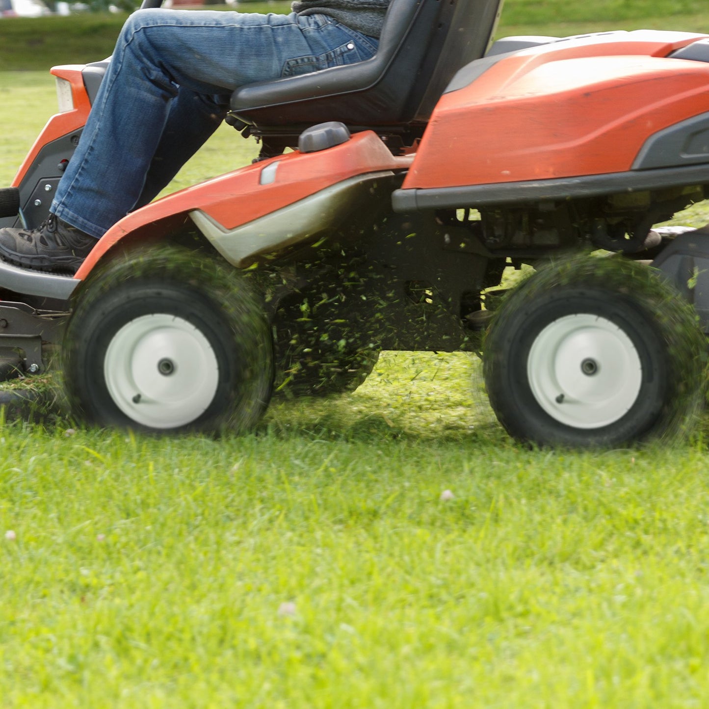 16x6.5-8 Lawn Mower Tires with Rims 2-Pack Tubeless Turf Tractor Wheels