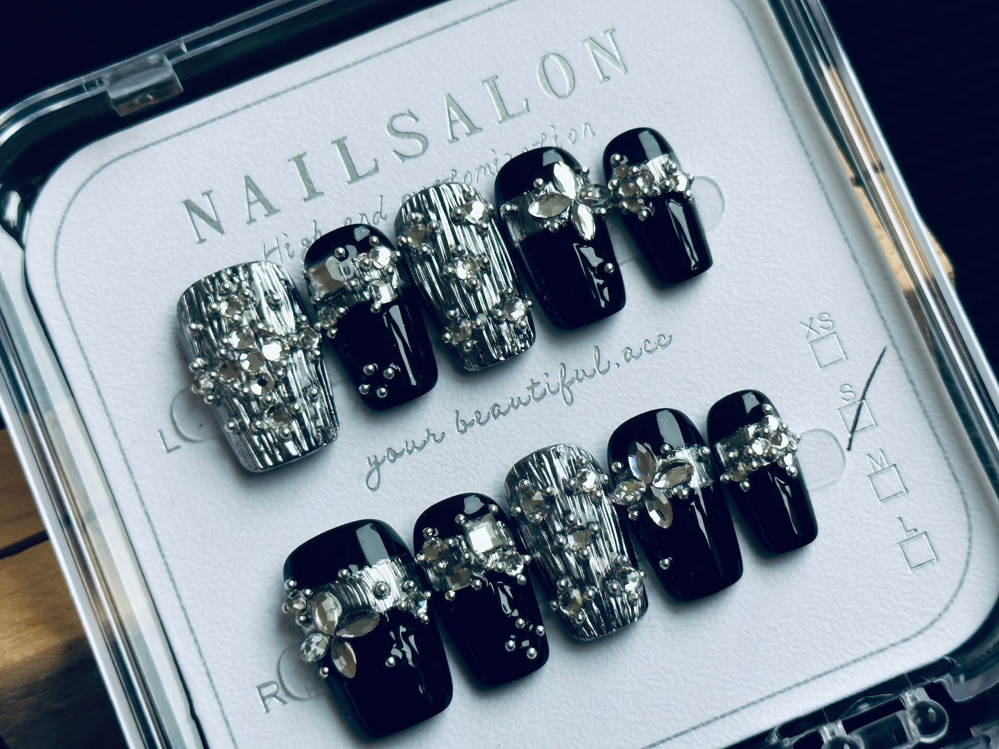Black and White 3D Platinum Texture Press On Nails - 10 Piece Set