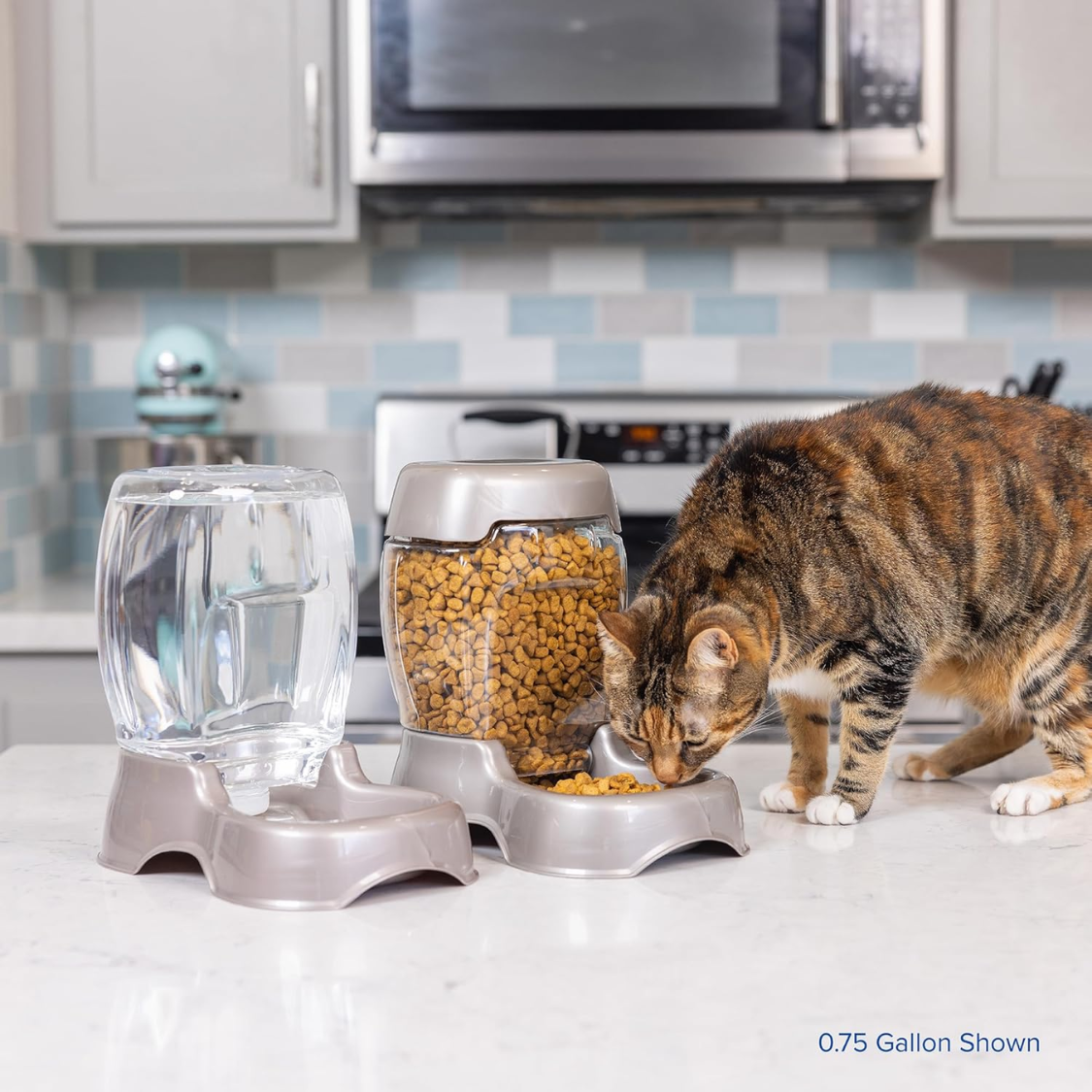 Small Pet Water Dispenser for Kittens and Puppies - Spill-Free Automatic Water Bowl