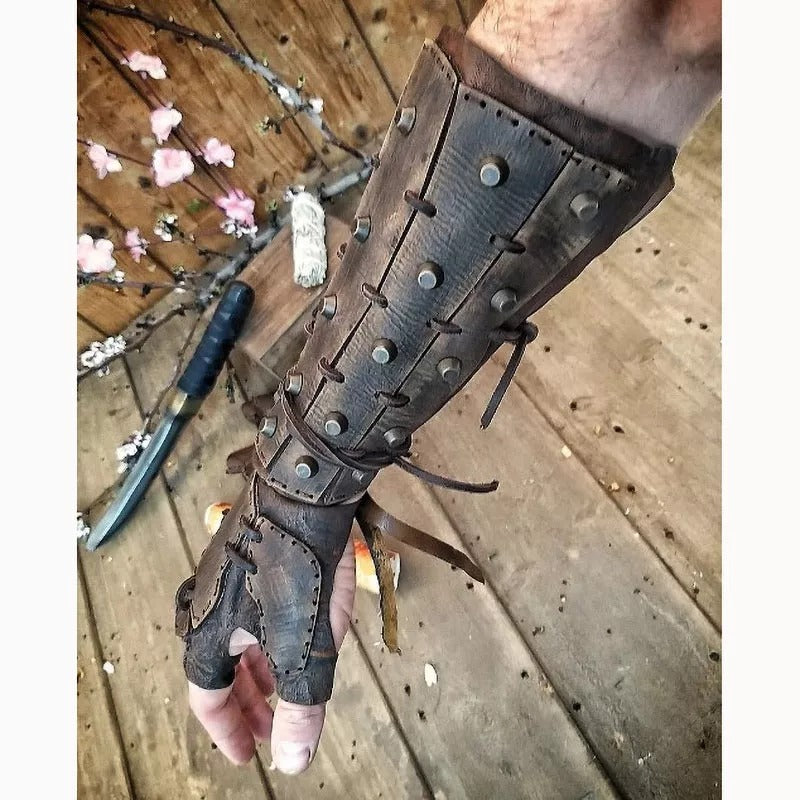 Lace-Up Medieval Boxing Gloves - Synthetic Leather
