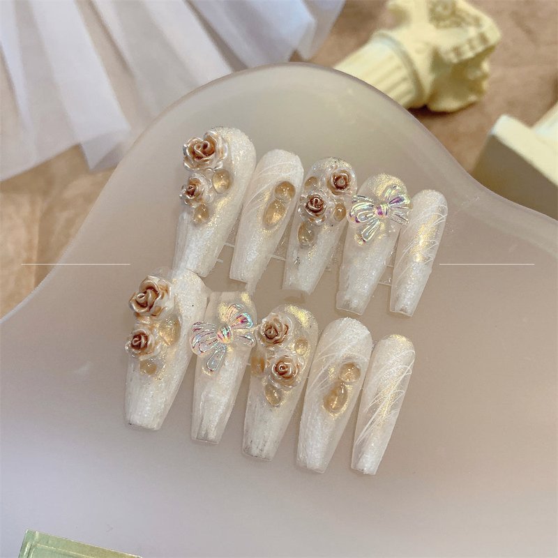 Camellia Handmade Wearable Nails Set