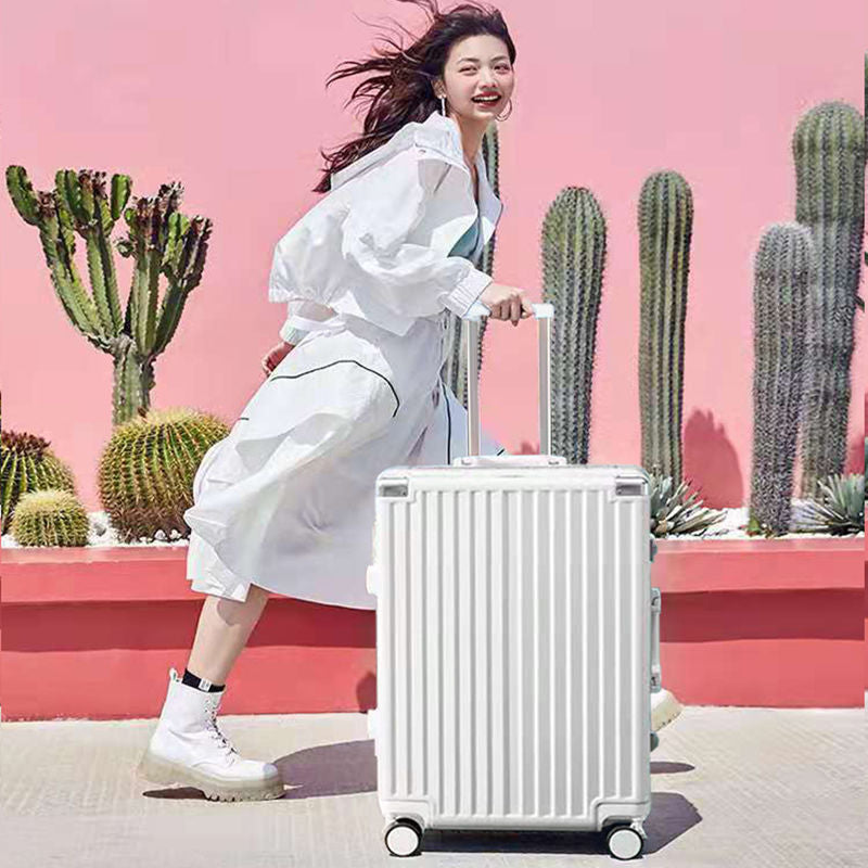 Lightweight Travel Trolley Suitcase with 360° Wheels and Carbon Fiber Construction