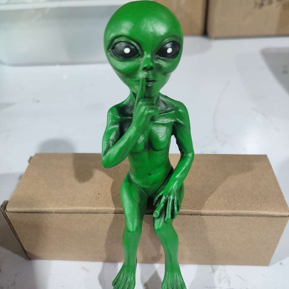 Resin Alien Statue Ornament Decoration for Home & Garden