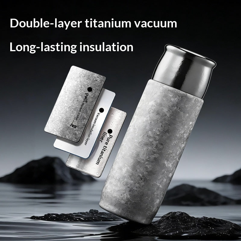 Insulated Titanium Water Bottle with Magnetic Lid - Double Wall, 450ml