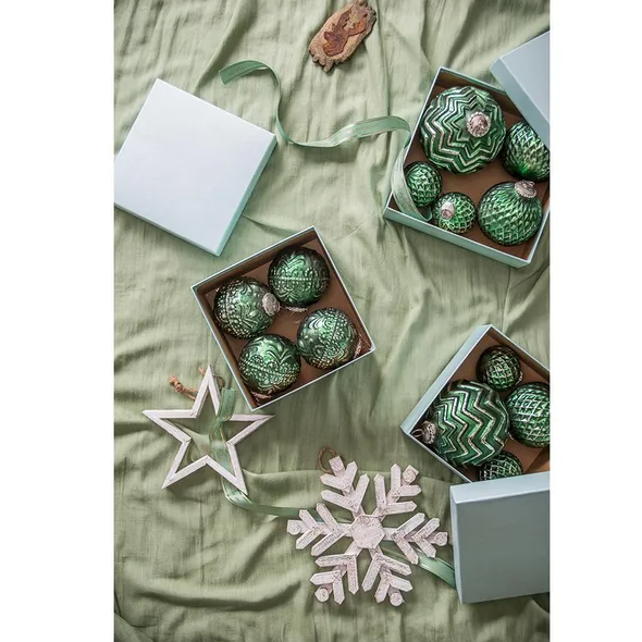 Christmas Ball Ornaments Set - 6 Glass Decorative Hanging Balls