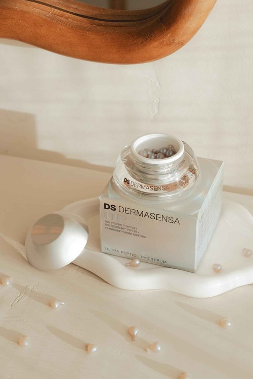 UP21 Eye Serum for Dark Circles & Puffiness (42 cap jar)