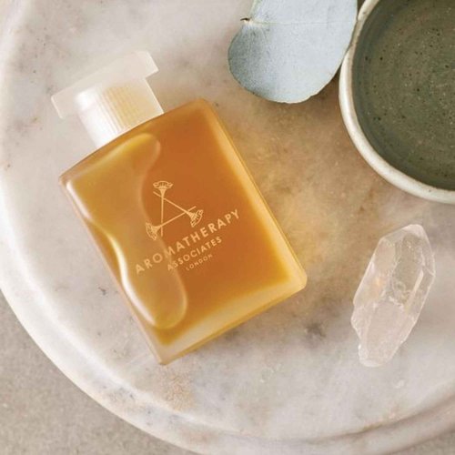 Aromatherapy Associates Revive Evening Bath and Shower Oil – Natural Hydrating Oil with 3 Essential Oils to Refresh Mind, Body, and Spirit (1.86 oz)