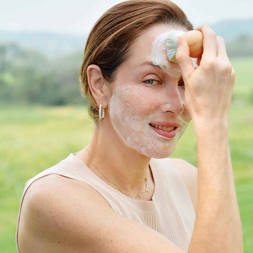 Tata Harper Clarifying Cleanser, Foaming Gel Cleanser for Blemish-Prone Skin, Sulfate-Free, Oily Skin Face Wash, Natural Skincare, 125ml