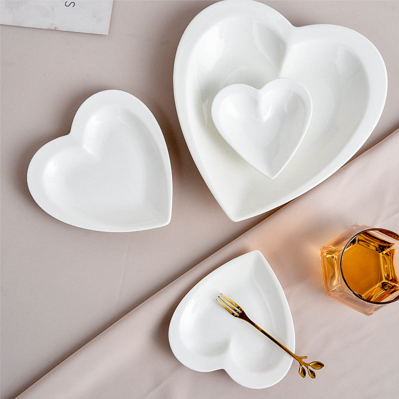 White Ceramic Heart-Shaped Plate - Modern Dinnerware for Home & Kitchen