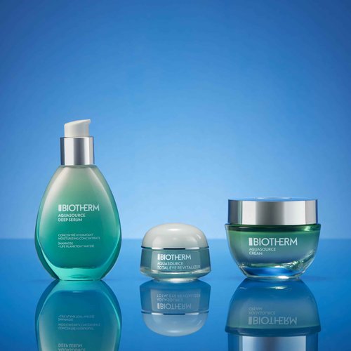 Biotherm Aquasource Total Eye Revitalizer Gel – Hydrating Gel with Depuffing Agents to Awaken and Reduce Under-Eye Bags, with Instant Cooling Effect, 0.5 fl. oz.