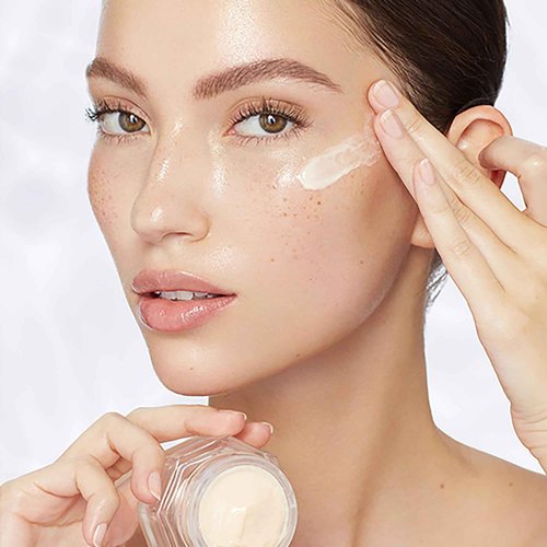 Charlotte Tilbury Magic Eye Rescue - Smoothing & Hydrating Under Eye Cream with Time-Released Retinol & Botanical Complex for Dark Circles, Puffiness & Fine Lines - For Smoother, Youthful Skin (15ml)