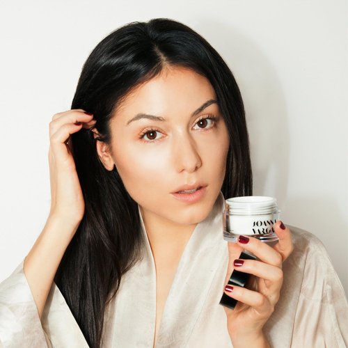 Joanna Vargas Daily Hydrating Face Cream For Women - Face Moisturizer for Radiant Soft Skin - Nourishing Day & Night Cream - Plumps & Smoothes the fine lines for Bouncier-Looking Complexion - 50ml