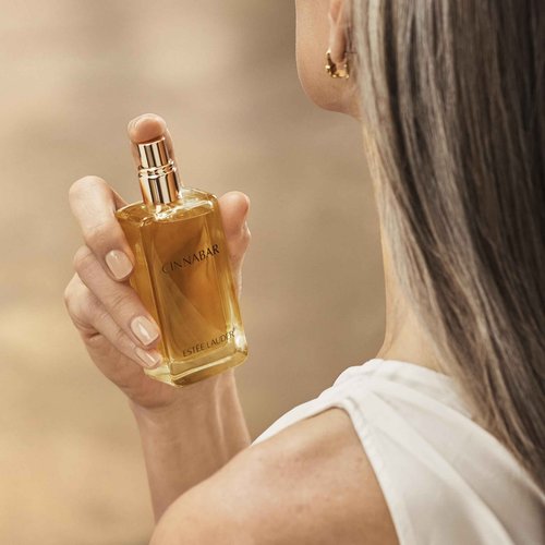 Estée Lauder Cinnabar Eau de Parfum Spray with Notes of Jasmine, Orange Flower & Clove | Perfumes for Women, 1.7 Fl Oz