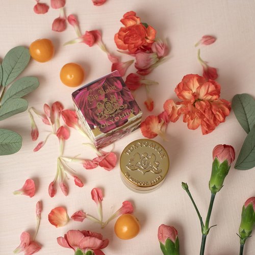 Margot Elena Summer Discovery Box, Bath and Beauty Gift Set for Women, Self Care Kit, Women’s Fragrances, Pampering Luxury Spa Body Care Package, and Essentials