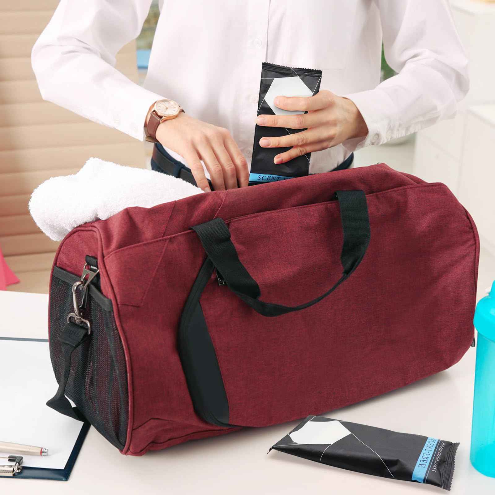 150 Pcs Moist Towel Bulk Moist Towelettes Individually Wrapped,White Towel Services 8.5''x8.5'' Unscented Wet Hand Towels,Disposable Refreshment Pre Moistened Towels for Travel Camping Sport Spa Party